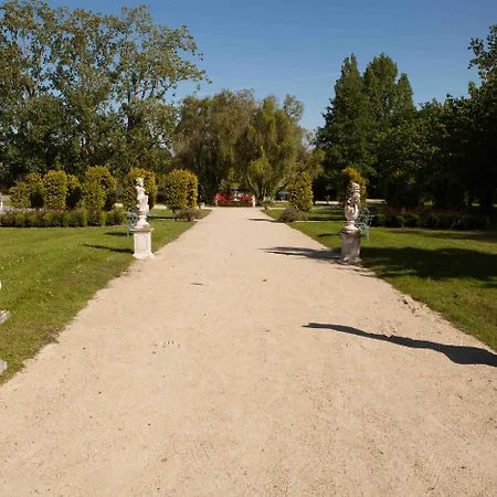 Chateau Du Colombier 4*
