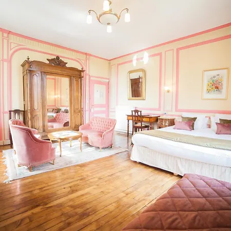 Chateau Du Colombier Hotel