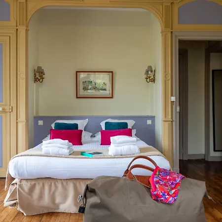 Hotel Chateau Du Colombier 4*