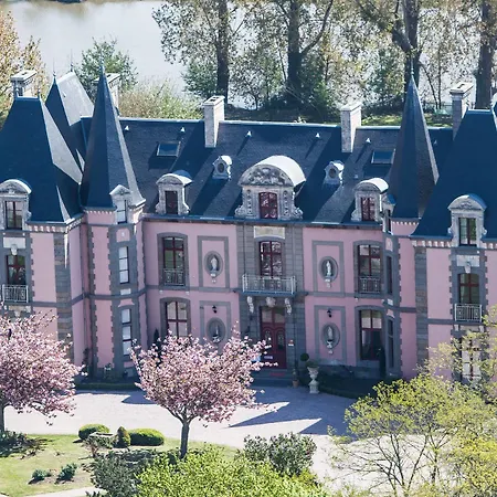 Chateau Du Colombier Hotel