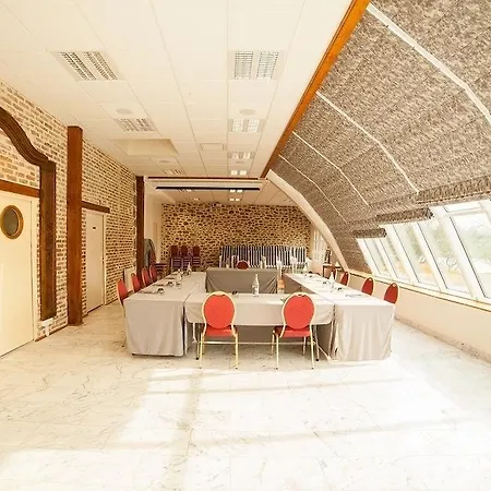 Hotel Chateau Du Colombier 4*