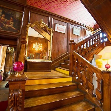 Chateau Du Colombier Hotel 4*
