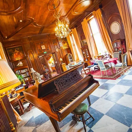 Chateau Du Colombier Hotel 4*