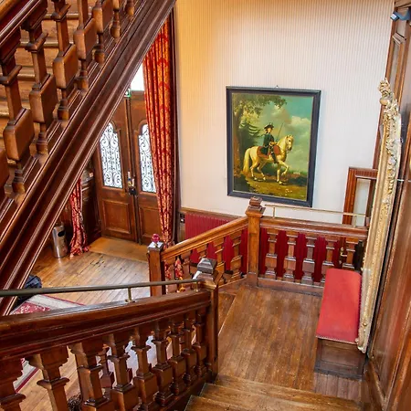 Chateau Du Colombier 4*