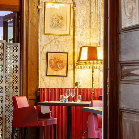 Chateau Du Colombier Hotel